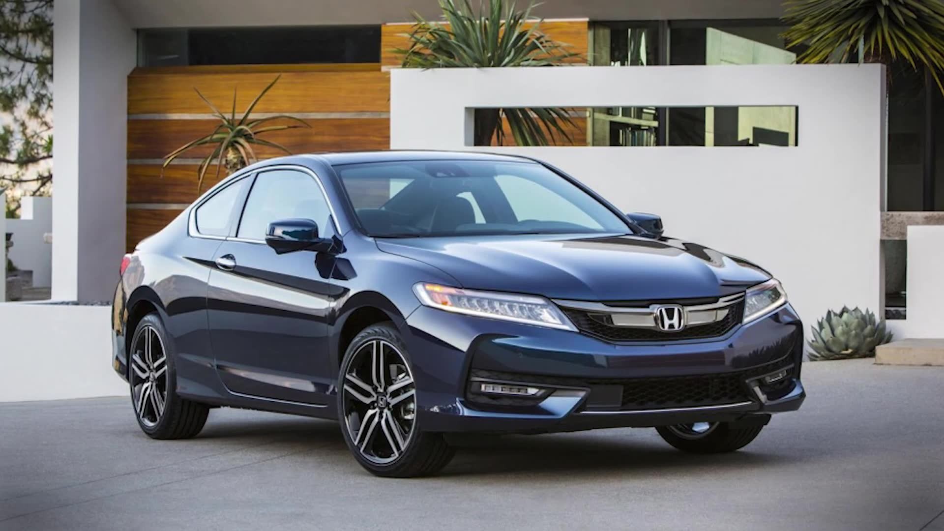 Honda Accord 2016 được trang bị hệ thống an toàn khá tốt Honda Accord 2016 được trang bị hệ thống an toàn khá tốt