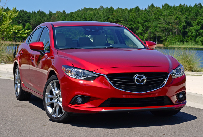 Ngoại thất của Mazda6 2015 c&oacute; một số thay đổi góc cạnh hơn