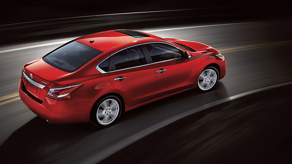 Altima trang bị động cơ V6 ti&ecirc;́t ki&ecirc;̣m nhi&ecirc;n li&ecirc;̣u