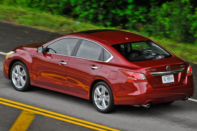 Nissan trang bị động cơ V6 như 3.5 S, 3.5 SV v&agrave; 3.5 SL sẽ c&oacute; mức ti&ecirc;u thụ nhi&ecirc;n liệu tiết kiệm hơn