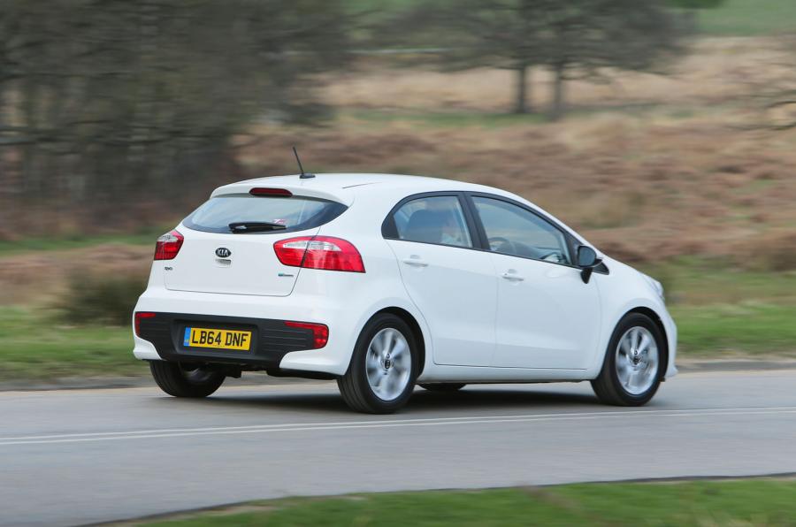Kia Rio trang bị động cơ 1,4 l&iacute;t, 4 xy lanh thẳng h&agrave;ng 