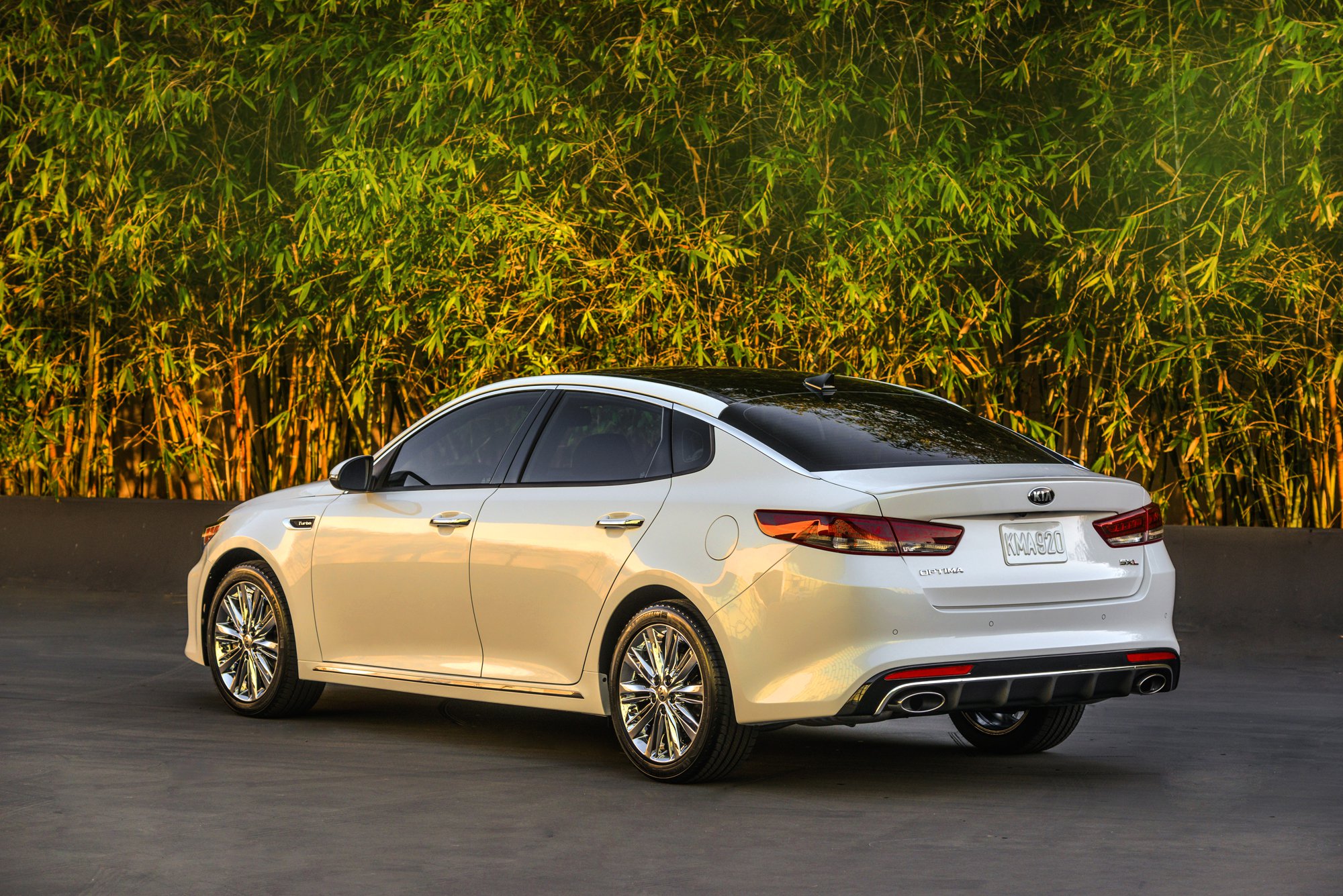 Kia Optima 2016 c&oacute; 3 phi&ecirc;n bản động cơ kh&aacute;c nhau