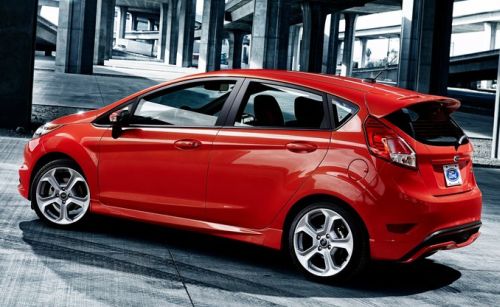 Ford Fiesta trang bị động cơ EcoBoost 1.0L cho khả năng tiết kiệm nhi&ecirc;n liệu đầy ấn tượng