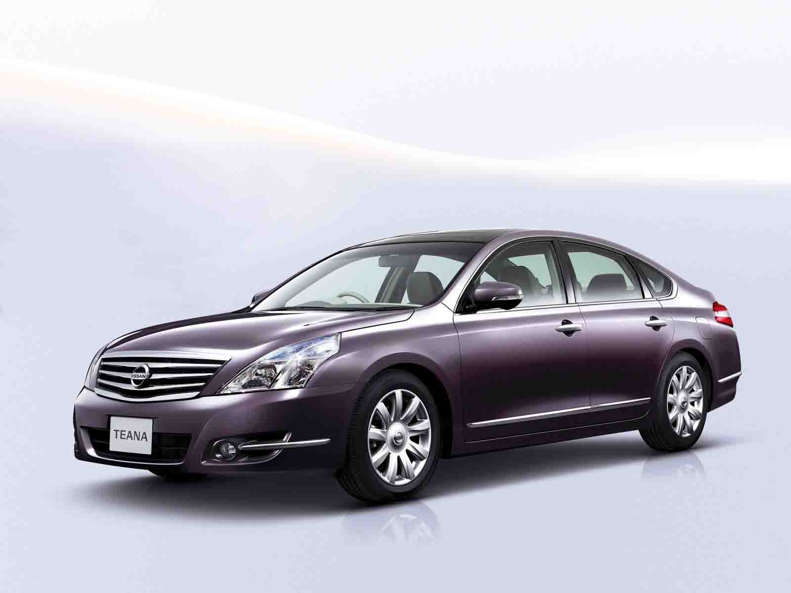 Nissan Teana sở hữu vẻ ngo&agrave;i trẻ trung c&ugrave;ng một khu&ocirc;n mặt kh&aacute; 
