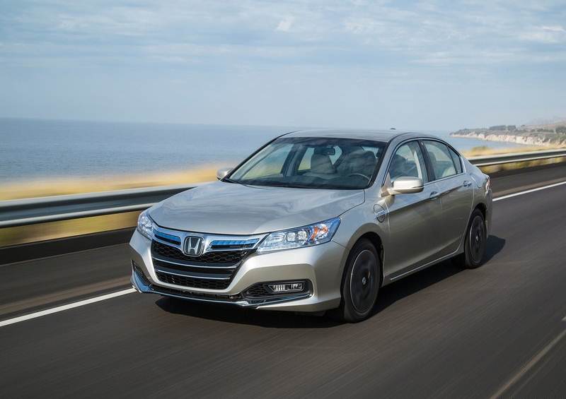 Khi so s&aacute;nh &ocirc; t&ocirc;, Honda Accord v&agrave; Ford Fusion l&agrave; hai c&aacute;i t&ecirc;n nổi bật trong d&ograve;ng sedan