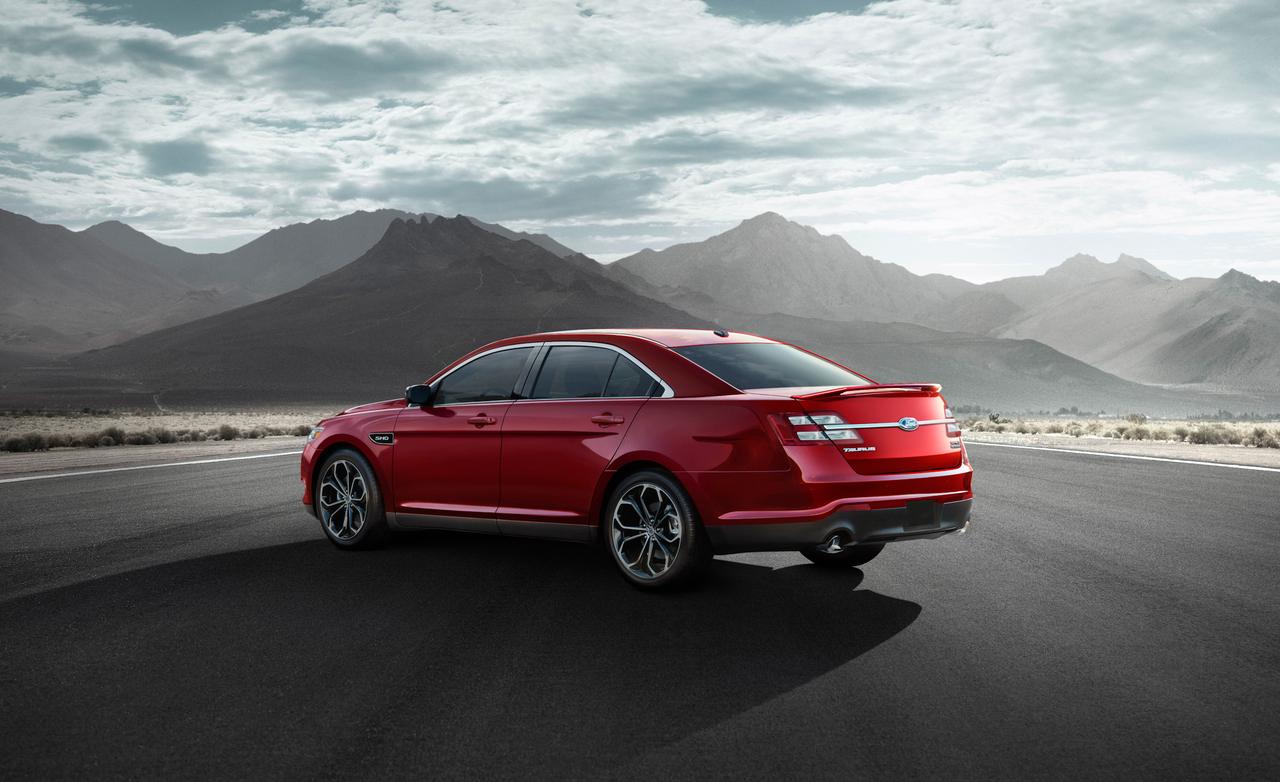 cung cấp sức mạnh cho chiếc sedan Ford Taurus là động cơ 2,7 lít EcoBoost V6 cung cấp sức mạnh cho chiếc sedan Ford Taurus là động cơ 2,7 lít EcoBoost V6