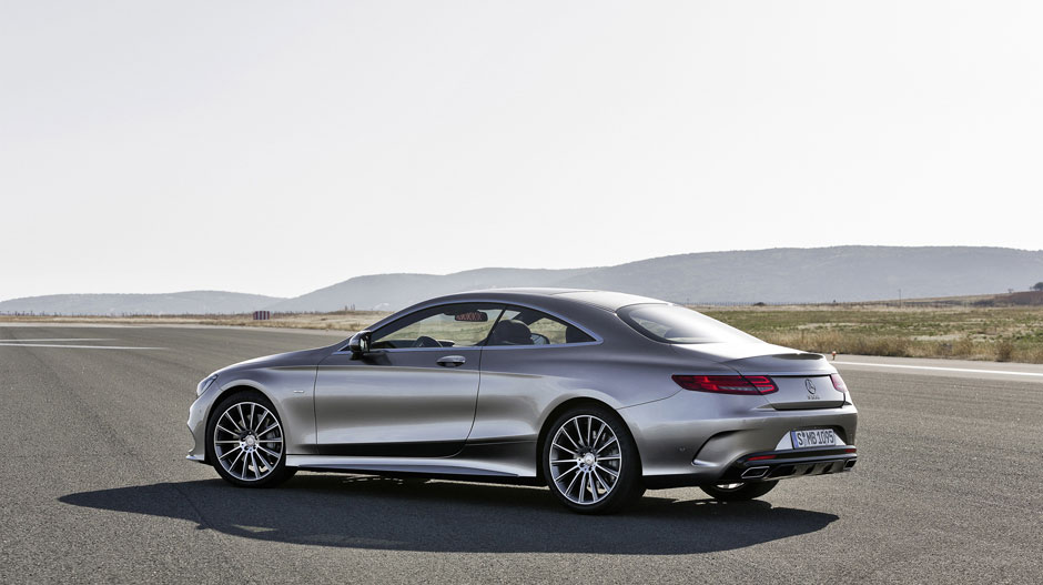 Mercedes S500 Coupe 4MATIC được trang bị động cơ V8 4,6 l&iacute;t