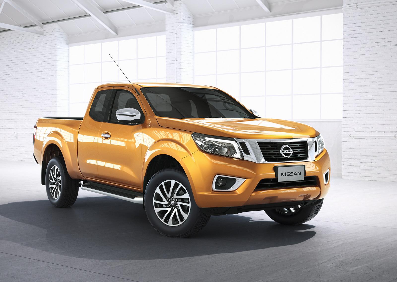 Thiết kế của Nissan Navara 2015 thể thao hơn v&agrave; hấp dẫn hơn 