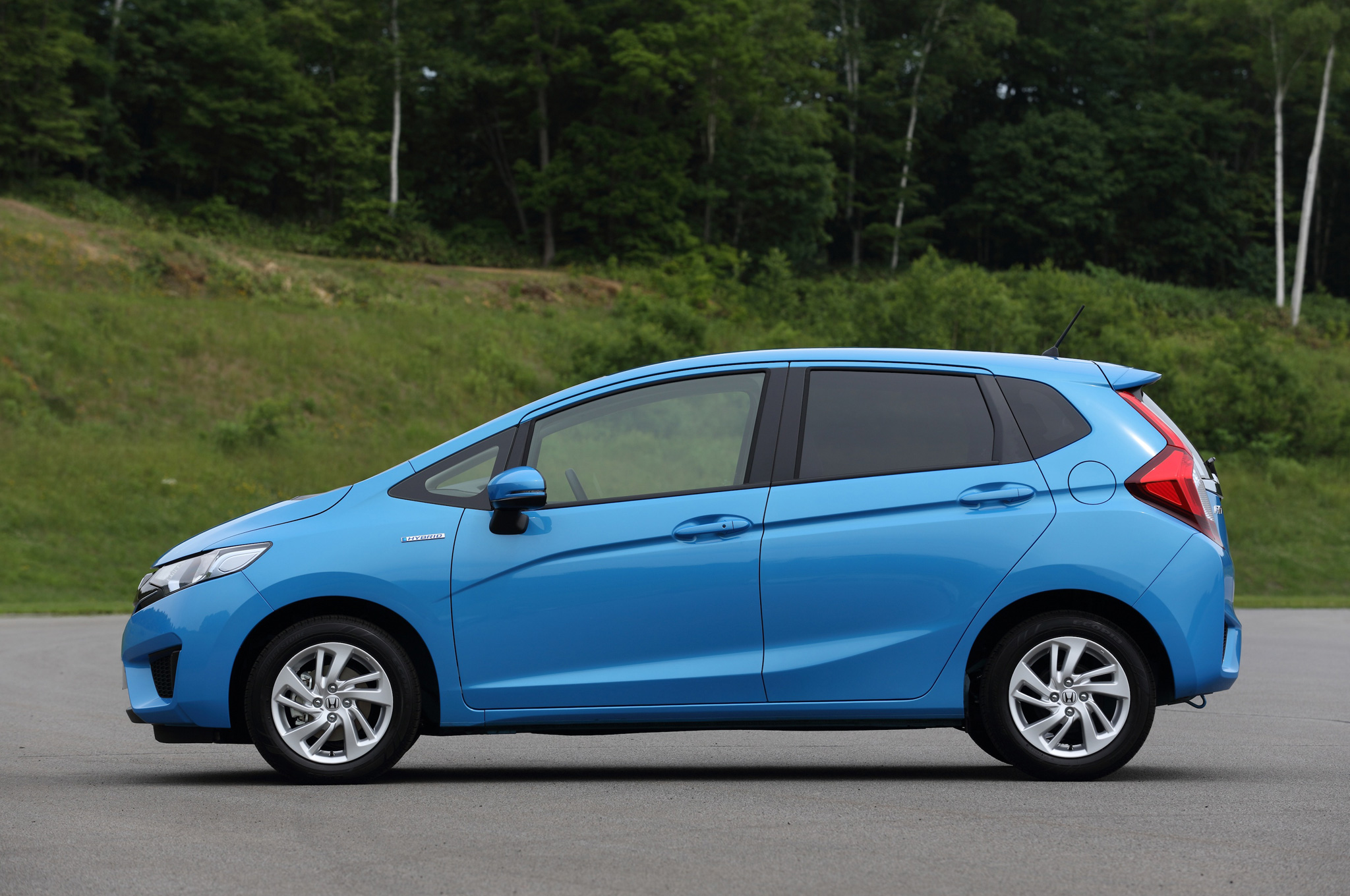 Honda Fit 2015 sở hữu động cơ xăng 4 xi-lanh 1,5 l&iacute;t