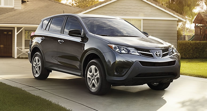 Ngoại thất của Toyota RAV4 gồm bộ la-zăng 17 inch hợp kim, đèn LED ban ngày... Ngoại thất của Toyota RAV4 gồm bộ la-zăng 17 inch hợp kim, đèn LED ban ngày...