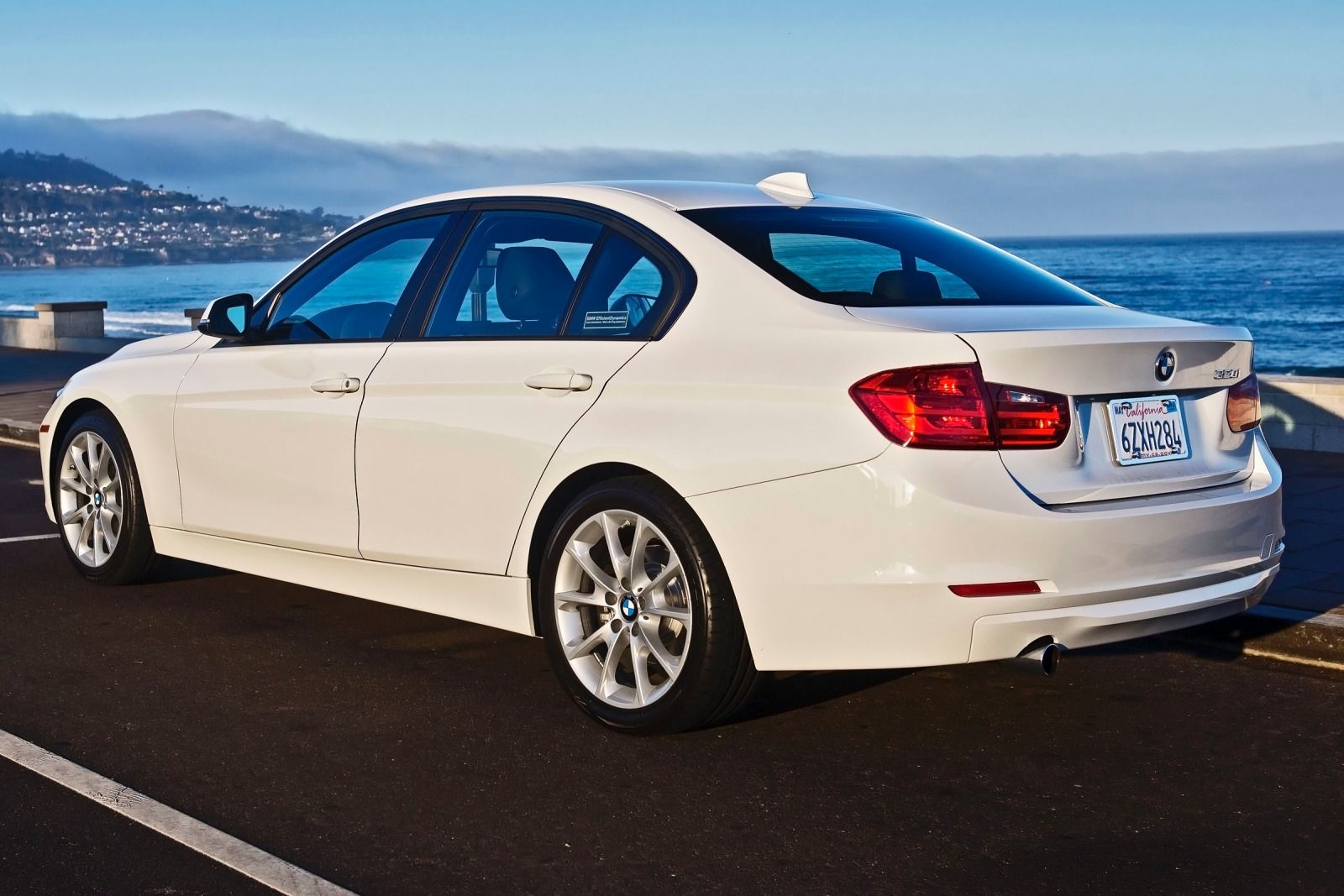BMW bổ sung động cơ Turbo 240 m&atilde; lực trong model 328i