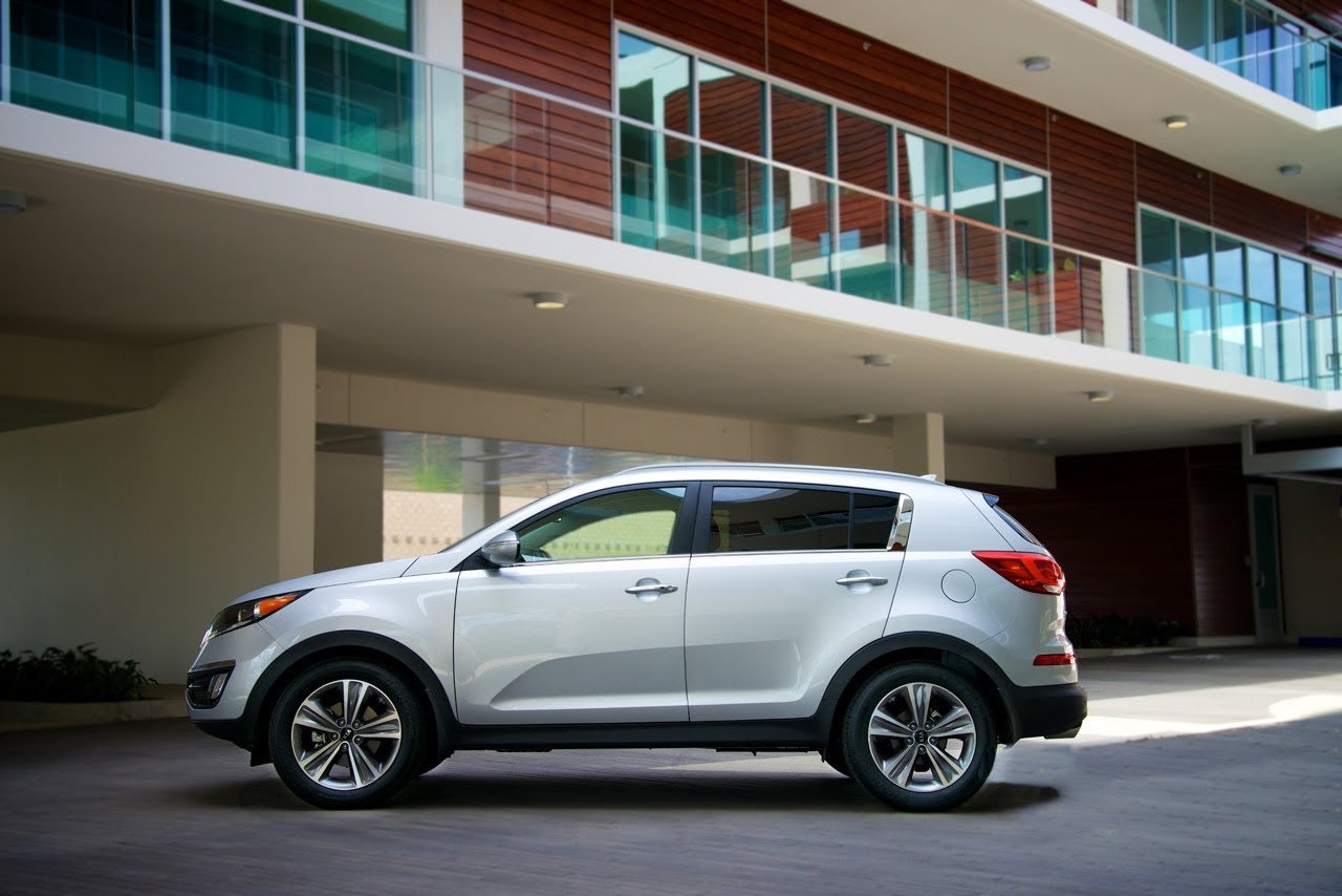 Nội thất của Kia Sportage 2015 kh&ocirc;ng c&oacute; qu&aacute; nhiều chi tiết mới