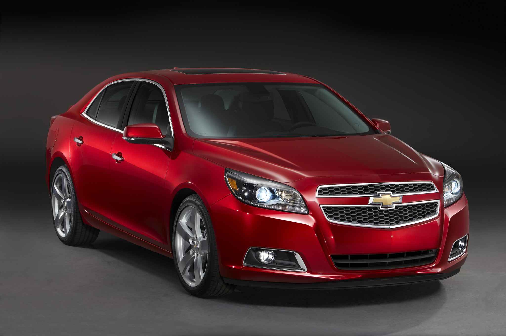 Chevrolet Malibu 2016 thế hệ mới thể hiện sự thanh tho&aacute;t v&agrave; hiện đại 