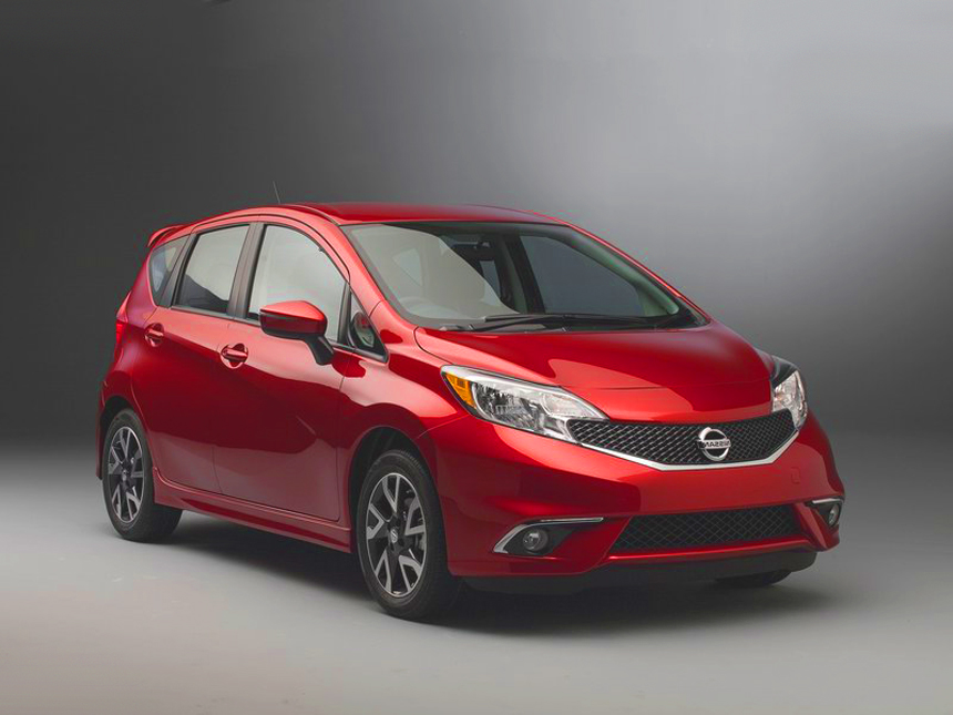 Nissan Versa Note cũng c&oacute; một vẻ ngo&agrave;i ho&agrave;n to&agrave;n mới