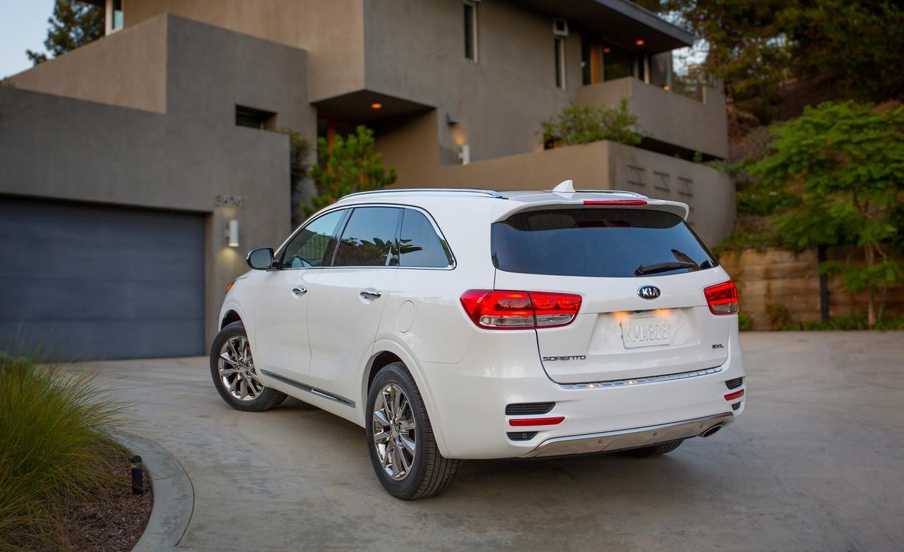 Thiết kế nội thất của Sorento với khoang cabin rộng r&atilde;i