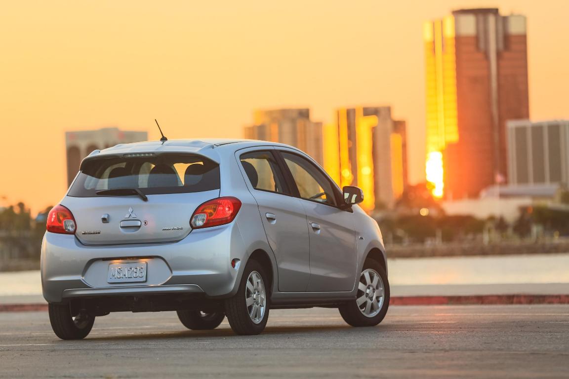 Mức ti&ecirc;u hao nhi&ecirc;n liệu trung b&igrave;nh của Mitsubishi v&agrave;o khoảng 4.7 l&iacute;t cho 100 km đường hỗn hợp