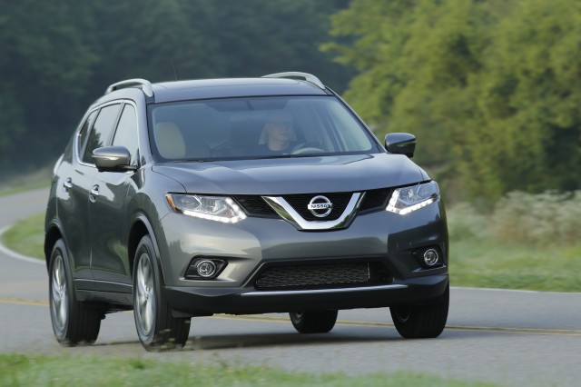 Nissan Rogue đời 2015 n&agrave;y c&oacute; kiểu d&aacute;ng sang trọng hơn