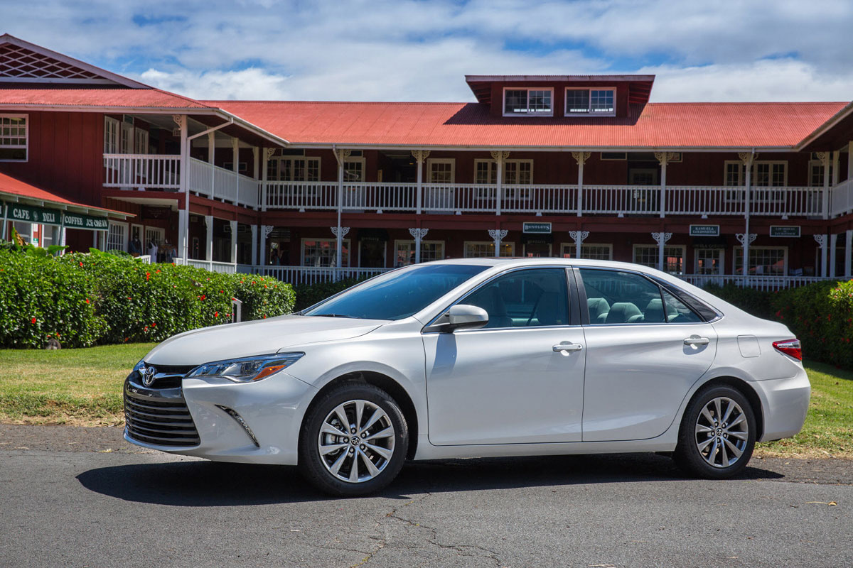 Toyota Camry 2015 bản tiêu chuẩn sử dụng động cơ 4 xi-lanh, dung tích 2.0 lít mới Toyota Camry 2015 bản tiêu chuẩn sử dụng động cơ 4 xi-lanh, dung tích 2.0 lít mới
