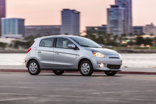 Mitsubishi ti&ecirc;u hao nhi&ecirc;n liệu khoảng 4.7 l&iacute;t cho 100 km đường hỗn hợp