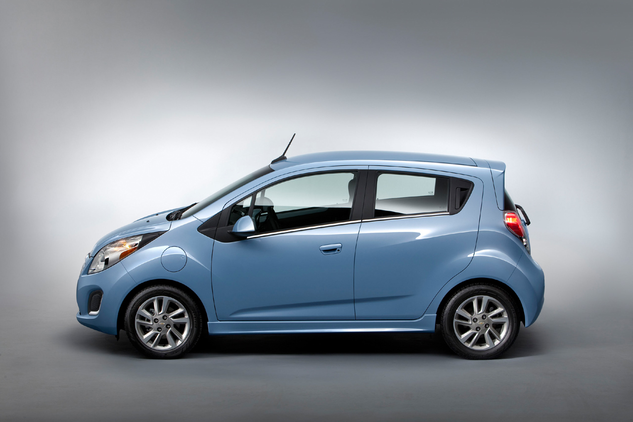 Chevrolet Spark l&agrave; chiếc xe vừa an to&agrave;n vừa thoải m&aacute;i v&agrave; thiết thực 