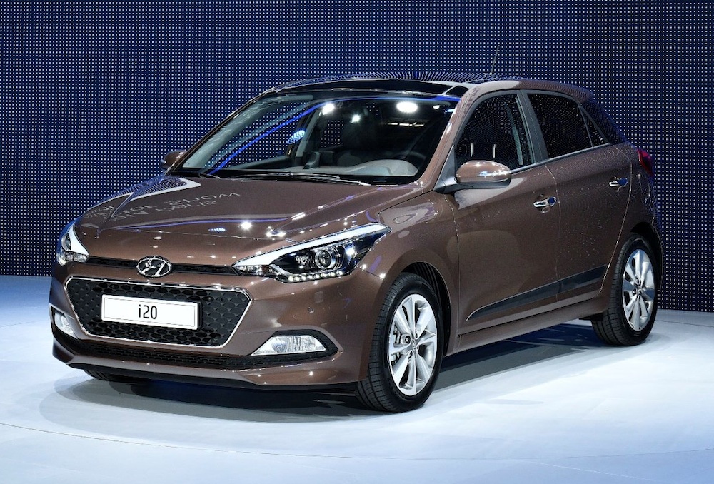 Hyundai i20 2015 c&oacute; ngoại h&igrave;nh giống một mẫu xe hatchback lai SUV
