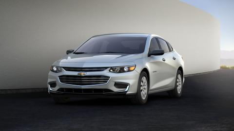 Chevrolet Malibu 2016 c&oacute; nội thất nổi trội hơn đối thủ khi so s&aacute;nh &ocirc; t&ocirc;