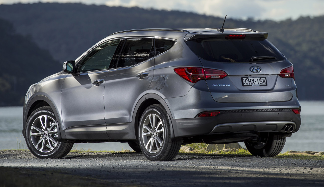 Hyundai Santa Fe 2015 c&oacute; 2 lựa chọn về động cơ