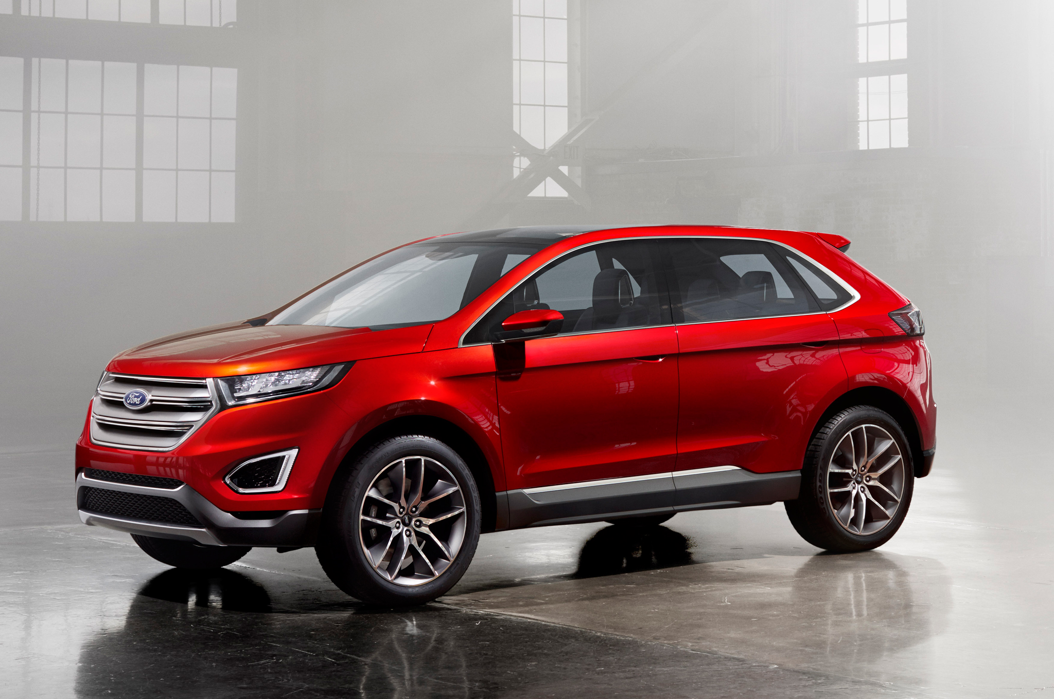 Edge 2015 trang bị động cơ EcoBoost dung t&iacute;ch 2 l&iacute;t 4 xi-lanh thẳng h&agrave;ng