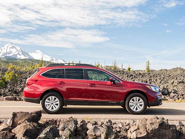 Outback 2015 được trang bị th&ecirc;m nhiều t&iacute;nh năng an to&agrave;n chủ động