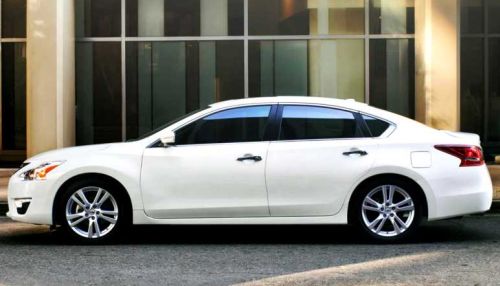 Nissan Altima c&oacute; mức ti&ecirc;u thụ nhi&ecirc;n liệu tiết kiệm hơn trong phi&ecirc;n bản mới