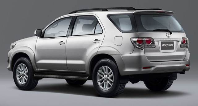 Toyota Fortuner 2015 trang bị hộp số tự động 4 cấp 