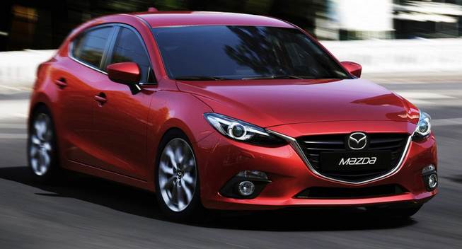 Mazda 3 2015 ấn tượng ngay từ c&aacute;i nh&igrave;n đầu ti&ecirc;n với kiểu d&aacute;ng mạnh mẽ