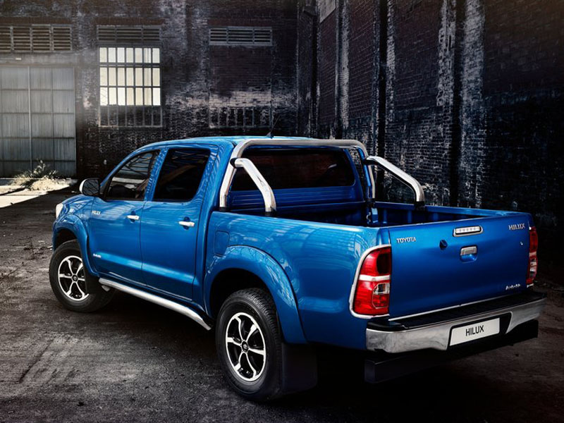 Toyota Hilux được trang bị 4 phi&ecirc;n bản động cơ kh&aacute;c nhau 
