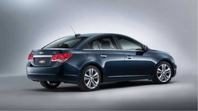 Chevrolet Cruze c&oacute; kh&ocirc;ng gian nội thất rộng r&atilde;i c&ugrave;ng chất liệu da cao cấp 