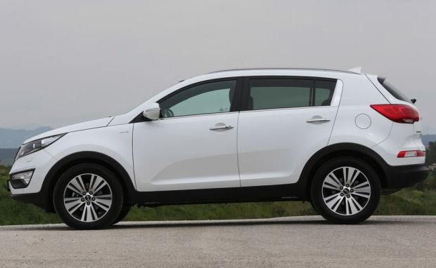Nội thất của Kia Sportage 2015 kh&ocirc;ng c&oacute; qu&aacute; nhiều chi tiết mới