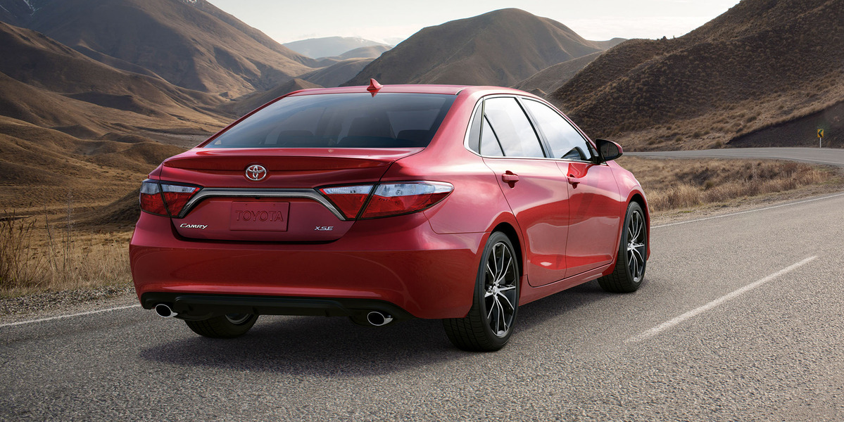 Toyota Camry 2015 bản tiêu chuẩn sử dụng động cơ 4 xi-lanh Toyota Camry 2015 bản tiêu chuẩn sử dụng động cơ 4 xi-lanh