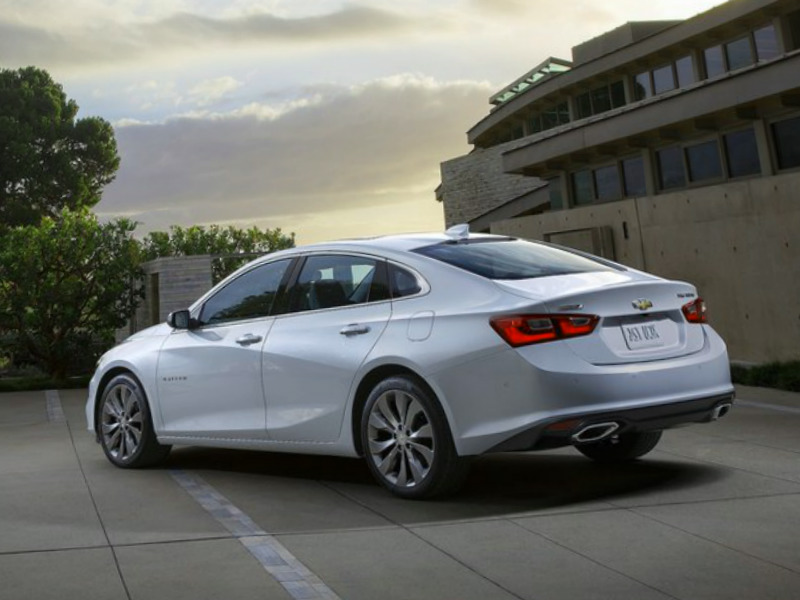 Chevrolet Malibu trang bị ba h&ecirc;̣ th&ocirc;́ng truy&ecirc;̀n đ&ocirc;̣ng 
