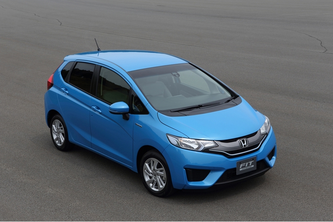 Honda Fit khoác lên mình thiết kế hoàn toàn mới trong phiên bản 2015 Honda Fit khoác lên mình thiết kế hoàn toàn mới trong phiên bản 2015