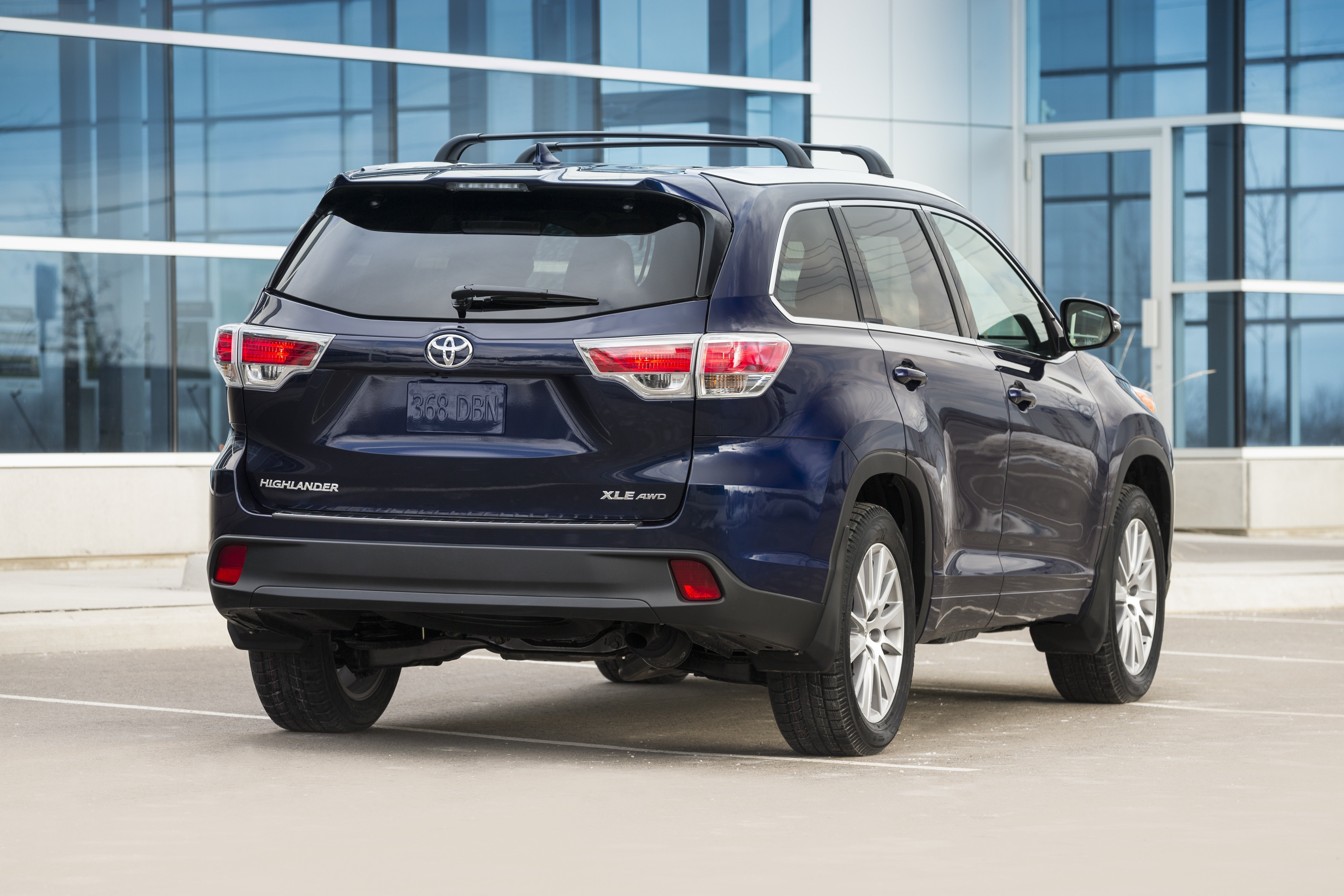 Toyota Highlander 2015 trang bị hệ thống chống b&oacute; cứng phanh- ABS