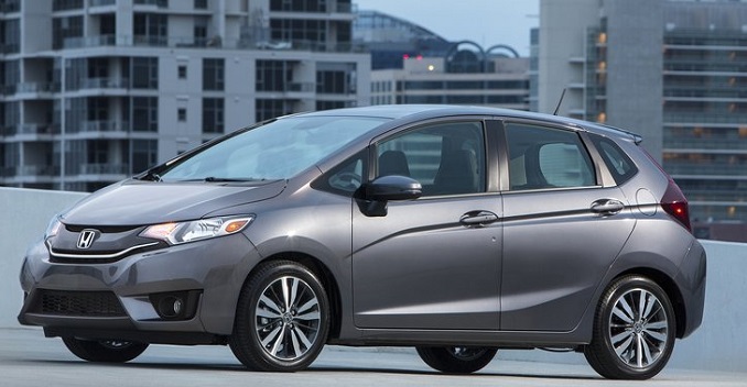 Honda Jazz với mức tiêu hao nhiên liệu cực thấp, chỉ tương đương với một chiếc xe máy Honda Jazz với mức tiêu hao nhiên liệu cực thấp, chỉ tương đương với một chiếc xe máy