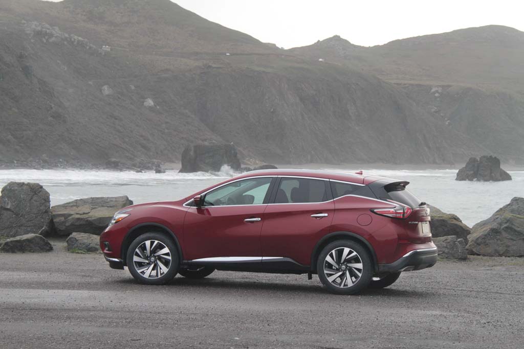 Murano 2015 có kh&ocirc;ng gian n&ocirc;̣i th&acirc;́t kh&ocirc;ng kém ph&acirc;̀n &acirc;́n tượng 