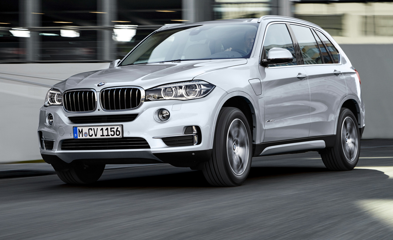 Khi so s&aacute;nh &ocirc; t&ocirc;, BMW X5 2016 c&oacute; nhiều thay đổi ngoại thất hơn đối thủ