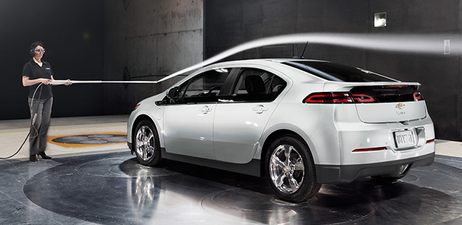 Chevrolet Volt 2015 được c&ocirc;ng nhận l&agrave; chiếc xe hybrid c&oacute; chặng đường đi được xa nhất