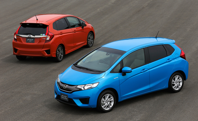 Honda Fit 2015 sở hữu động cơ xăng 4 xi-lanh 1,5 l&iacute;t với c&ocirc;ng suất 130 m&atilde; lực 