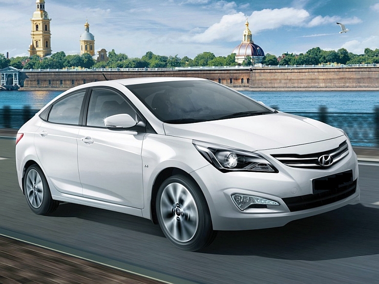 Verna được trang bị s&aacute;u t&uacute;i kh&iacute;, hơn hẳn New City chỉ với 2 t&uacute;i kh&iacute; được trang bị cho h&agrave;ng ghế trước