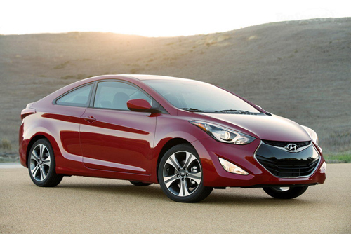 Xe Hyundai Elantra 2014 được trang bị hai loại động cơ 1.6L và 1.8L Xe Hyundai Elantra 2014 được trang bị hai loại động cơ 1.6L và 1.8L