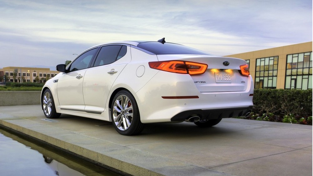 Kia Optima thế hệ mới được trang bị ba t&ugrave;y chọn động cơ với nhiều cải tiến mới