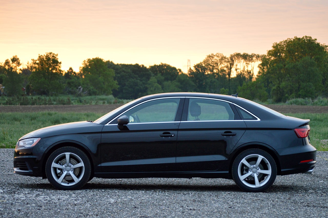 Audi A3 trang bị động cơ 1.4 TFSI với hệ thống phun nhi&ecirc;n liệu trực tiếp