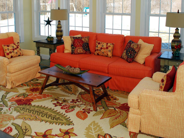 Sofa Bridgewater: Sofa Bridgewater với tay vịn thấp và phần lưng tựa cao, hơi lỏng, đệm ghế dày sang trọng, tạo cảm giác thoải mái cho người ngồi. Đây là kiểu dáng sofa sang trọng giản dị và thoải mái, có thể kết hợp vơí các không gian truyền thống và hiện đại, lý tưởng cho bất kì không gian nào.