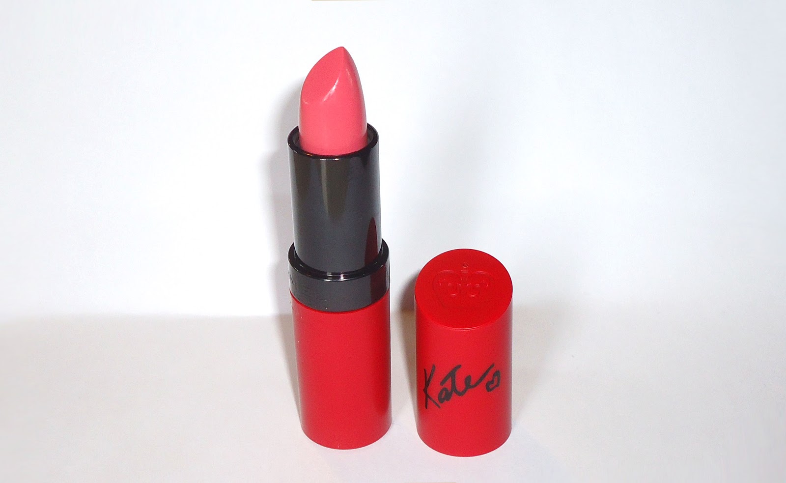 Rimmel Kate Moss là loại son môi mùa thu được yêu thích nhất tại Anh. Ảnh minh họa